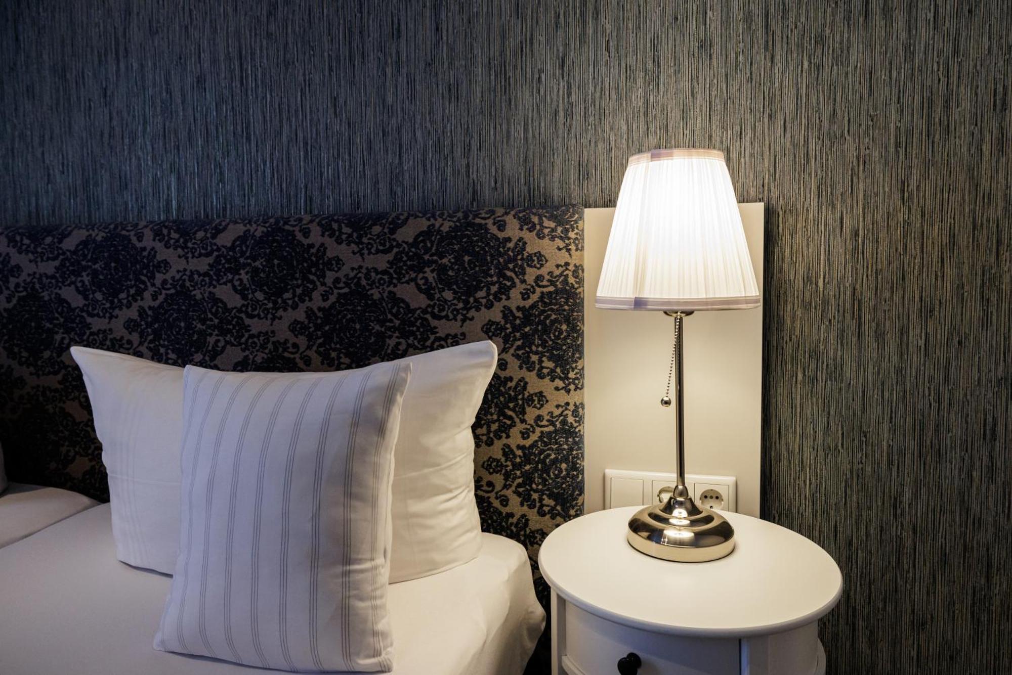 Flair Hotel Zum Storchen Bad Windsheim Eksteriør billede
