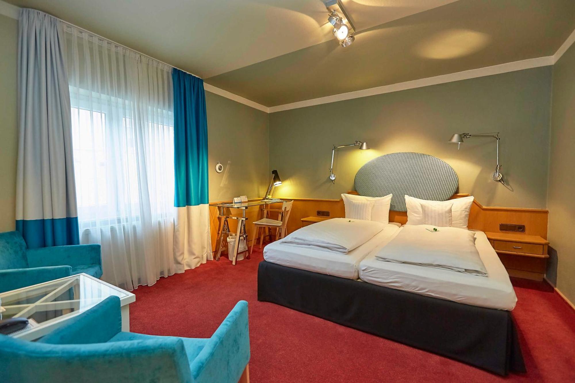 Flair Hotel Zum Storchen Bad Windsheim Eksteriør billede